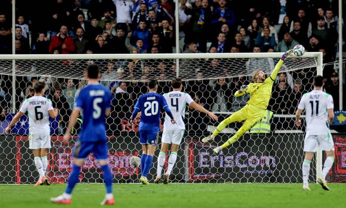 UEFA Nations League Group Stage, Fadil Vokrri Stadium, Pristina, Kosovo 24 9 2026 Kosovo vs Republic of Ireland Ireland s goalkeeper Caoimhin Kelleher makes a save Caoimhin Kelleher makes a save 24 9 2026  Copyright: xx RB1_6032