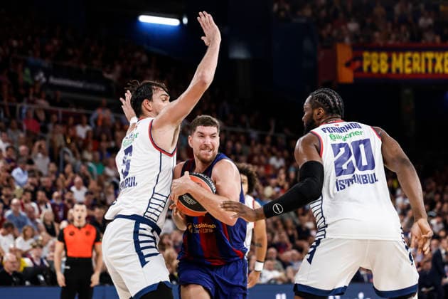 September 24, 2026, Barcelona, Barcelona, Spain: Joel Parra of FC Barcelona, Barca Dario Saric and Bruno Fernando of Anadolu Efes in action during the EuroLeague Regular Season Round 1 match played between FC Barcelona and Anadolu Efes at Palau Blaugrana on September 24, 2026 in Barcelona, Spain. Barcelona Spain - ZUMAa181 20260924_zaa_a181_089 Copyright: xJavierxBorregox