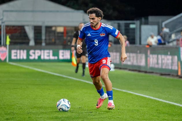 Ferhat Saglam (Liechtenstein, 09) am Ball , Liechtenstein, UEFA , Nations League, 1. Spieltag, Liechtenstein vs. Litauen, 24.09.2026, Vaduz Rheinpark Stadion Liechtenstein Copyright: xGrantxHubbsx