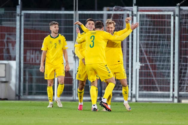 Torjubel Litauen beim 0:2 durch Artur Dolznikov (Litauen, 07), Freude, Begeisterung, positive Emotionen, Torerfolg , Liechtenstein, UEFA , Nations League, 1. Spieltag, Liechtenstein vs. Litauen, 24.09.2026, Vaduz Rheinpark Stadion Liechtenstein Copyright: xGrantxHubbsx