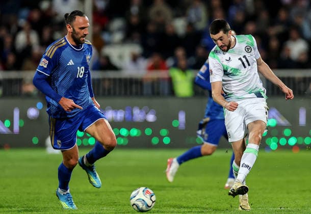 UEFA Nations League Group Stage, Fadil Vokrri Stadium, Pristina, Kosovo 24 9 2026 Kosovo vs Republic of Ireland Ireland s Finn Azaz and Vedat Muriqi of Kosovo Finn Azaz and Vedat Muriqi 24 9 2026  Copyright: xx RB1_7426
