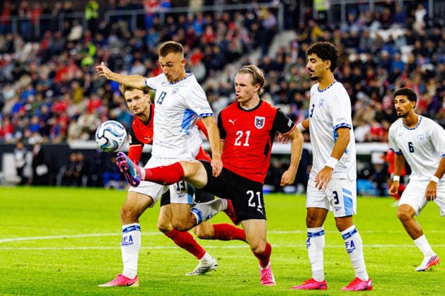 LINZ, AUSTRIA - 24 SEPTEMBER 2026: Image shows Wimmer Patrick (Austria, 21), Stoinov Nikita (Israel, 13) and Revivo Roy (Israel, 3) during UEFA Nations League 2026 27 League B, Group B3, Round 1: Austria vs Israel at Raiffeisen Arena on 24 09 2026 in Linz, Austria. Austria Copyright: xFröhlichxPascalx