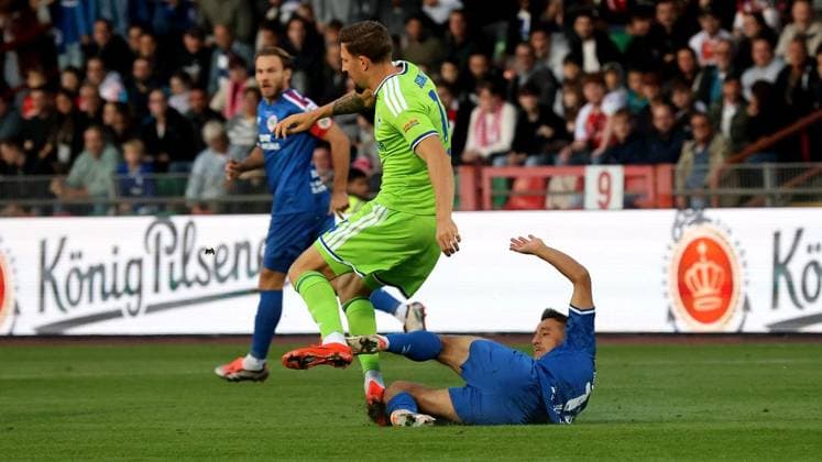 Fußball-Testspiel zwischen Regionalligist Rot-Weiß Oberhausen und FC Schalke 04 im Stadion Niederrhein in Oberhausen ** NUR FÜR REDAKTIONELLE ZWECKE ** EDITORIAL USE ONLY **<p>Fußball-Testspiel zwischen Regionalligist Rot-Weiß Oberhausen (blaues Trikot) und FC Schalke 04 ( grünes Trikot) am Donnerstag den 24.September 2026 im Stadion Niederrhein in Oberhausen Foto : Frank Oppitz FUNKE Foto Services< p> Deutschland NRW Oberhausen Copyright: FrankxOppitz