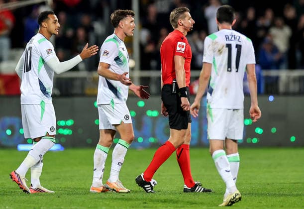 UEFA Nations League Group Stage, Fadil Vokrri Stadium, Pristina, Kosovo 24 9 2026 Kosovo vs Republic of Ireland Ireland s Dara O Shea and Adam Idah argue with Referee Lawrence Visser after Kosovo s first goal Dara O Shea and Adam Idah argue with Lawrence Visser after Kosovo s first goal 24 9 2026  Copyright: xx RB1_8281
