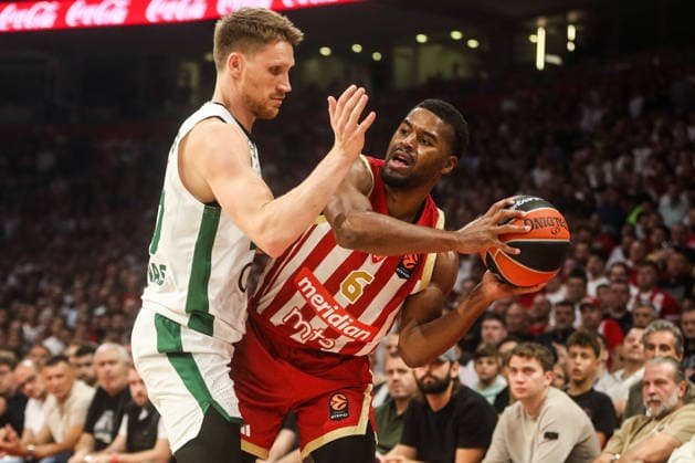 Crvena Zvezda Belgrade v Zalgiris Kaunas - EuroLeague BELGRADE, SERBIA - SEPTEMBER 24: Players in action during EuroLeague Basketball Regular Season Round 1 game between Crvena Zvezda Belgrade v Zalgiris Kaunas at Belgrade Arena on September 24, 2026 in Belgrade, Serbia. Filip Stevanovic Anadolu Belgrade Serbia. Editorial use only. Please get in touch for any other usage.  Copyright: x2026xAnadoluxFilipxStevanovicx