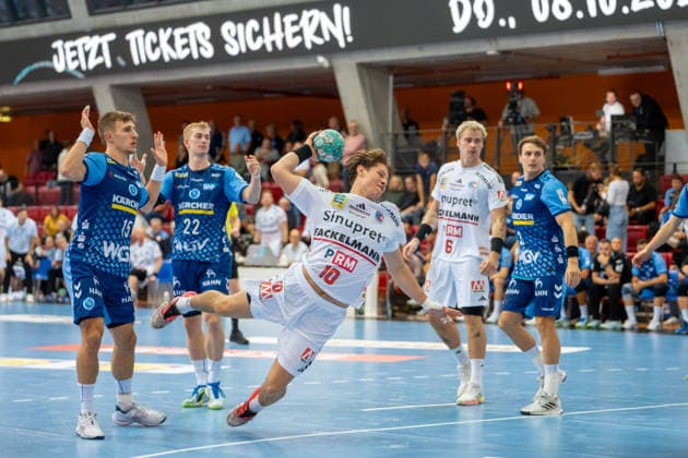 Handball I Herren I Saison 2026-2027 I DHB Pokal I 2. Runde I TVB Stuttgart - HC Erlangen I 24.09.2026 Florian Scheerer (10, HC Erlangen) im Wurf Stuttgart Scharrena Baden-Württemberg Deutschland Copyright: xLobeca MaxxPetershansx