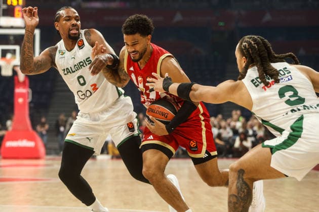 Crvena Zvezda Belgrade v Zalgiris Kaunas - EuroLeague BELGRADE, SERBIA - SEPTEMBER 24: Carsen Edwards (R) of Zalgiris Kaunas in action during EuroLeague Basketball Regular Season Round 1 game between Crvena Zvezda Meridianbet Belgrade v Zalgiris Kaunas at Belgrade Arena on September 24, 2026 in Belgrade, Serbia. Filip Stevanovic Anadolu Belgrade Serbia. Editorial use only. Please get in touch for any other usage.  Copyright: x2026xAnadoluxFilipxStevanovicx