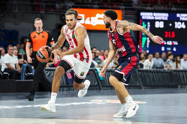 September 24, 2026, Vitoria-Gasteiz, Alava, Spain: Tyson Ward of Olympiacos Piraeus and Eugene Omoruyi of Kosner Baskonia Vitoria-Gasteiz in action during the Turkish Airlines EuroLeague Regular Season Round 01 match between Baskonia Vitoria Gasteiz and Olympiacos Piraeus at Fernando Buesa Arena on September 24, 2026 in Vitoria-Gasteiz, Spain. Baskonia Vitoria Gasteiz V Olympiacos Piraeus - Turkish Airlines EuroLeague  - ZUMAa181 20260924_zaa_a181_130 Copyright: xIrinaxR.xHx