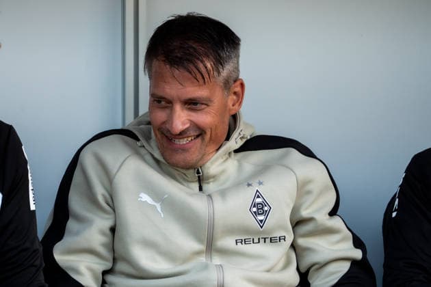 Deutschland: Freundschaftsspiel-Vorbereitung 2026 2027-Sportfreunde Siegen vs Borussia Mönchengladbach, Donnerstag 24.09.2026 - Leimbach-Stadion (Siegen): Alxander Blessin (Cheftrainer, Borussia Mönchengladbach) Gesichtsausdruck, Emotionen, Mimik, Portrait, Porträt Siegen Leimbach-Stadion Deutschland Copyright: xOrhanxHabashx