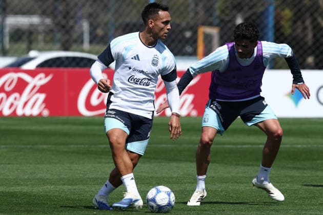 Argentine forward Lautaro Martinez controls the ball during a training session at AFA (Argentine Football Association) training center in Ezeiza, Buenos Aires Province, on September 24, 2026, ahead of the next friendlys football matchs against Bolivia, Burkina Faso and Benin. EZEIZA ARGENTINA Copyright: xAlejandroxPAGNIx