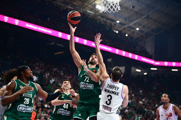 EuroLeague Basketball, Panathinaikos AKTOR Athens vs Paris Basketball - Eleftherios Mantzoukas, 72 of Panathinaikos AKTOR Athens in action during the Euroleague regular season basketball match between Panathinaikos AKTOR Athens and Paris Basketball held at Telekom Center Athens, Greece, on September 25 2026 ATHENS Greece Copyright: xOnexInchxProductionsx 7097712