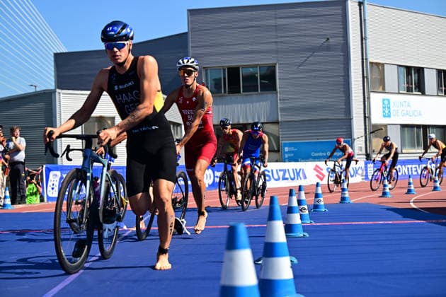 2026 World Triathlon Championship Finals Pontevedra Henry Haag of Germany is in action during the junior men race in 2026 World Triathlon Championship Finals Pontevedra at Pontevedra on September 24, 2026 in Pontevedra, Spain. Pontevedra Pontevedra Spain Copyright: xKaanxUcele PSxImagesxKaanxUcele PSxImagesx