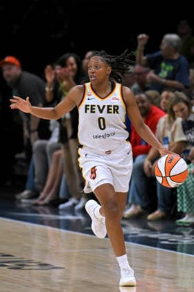MINNEAPOLIS, MN - SEPTEMBER 24: Indiana Fever guard Kelsey Mitchell (0) controls the ball during the first half of a WNBA, Basketball Damen, USA game between the Minnesota Lynx and Indiana Fever on September 24, 2026, at Target Center in Minneapolis MN. (Photo by Nick Wosika Icon Sportswire) WNBA: SEP 24 Indiana Fever at Minnesota Lynx EDITORIAL USE ONLY Icon2026092404
