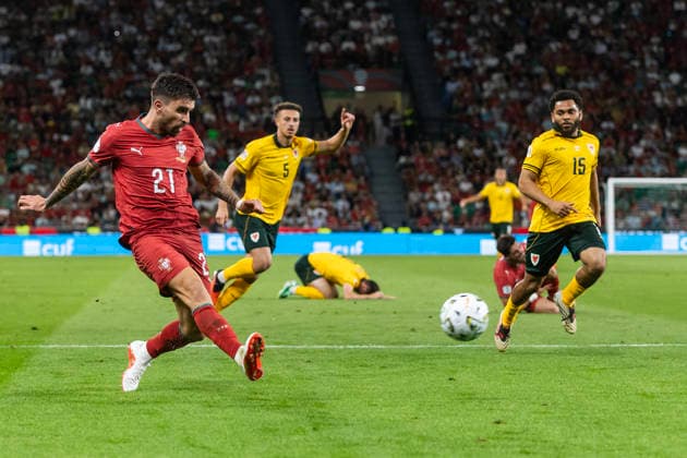 Portugal Vs Wales in Lisbon, Portugal - 24 Sep 2026 Ruben Neves (L) of Portugal seen in action during the UEFA Nations League match between Portugal and Wales at estadio de Alvalade stadium. Final score: Portugal 1-0 Wales Lisbon Portugal Copyright: xHugoxAmaralx xSOPAxImagesx portugal x wales uefa nations league18