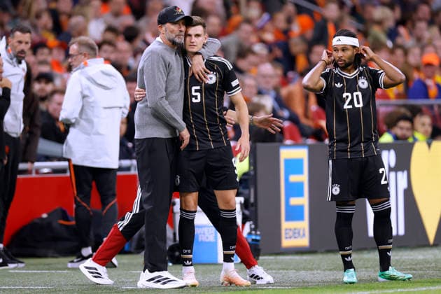 KLOPP Juergen Bundestrainer Team Deutschland bei der Einwechslung von ENGELHARDT Yannik und GNABRY Serge UEFA Nations League 2026 - 2027 Spiel Holland - Deutschland 1 : 1 am 24.September 2026 in Amsterdam DFL REGULATIONS PROHIBIT ANY USE OF PHOTOGRAPHS as IMAGE SEQUENCES and or QUASI-VIDEO Copyright: xLacixPerenyix
