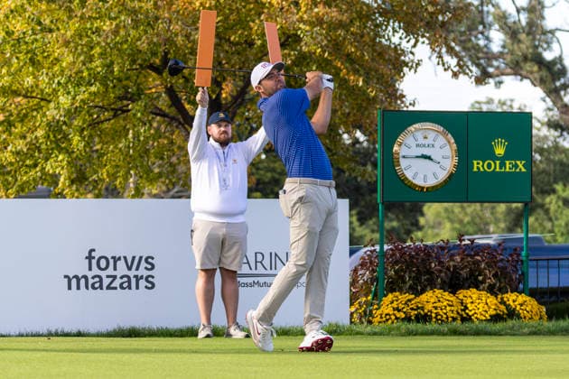 September 24, 2026, Medinah, Illinois, USA: SCOTTIE SCHEFFLER of the United States hits a shot from the 15th hole during the first round of the 2026 Presidents Cup at Medinah Country Club in Medinah, Illinois, USA, on September 24, 2026. Medinah USA  - ZUMAj302 20260924_znp_j302_027 Copyright: xBrettxJohnsenx Wisconsin News - September 24, 2026  - ZUMA0867 0867776379st Copyright: xIMAGO BrettxJohnsenx