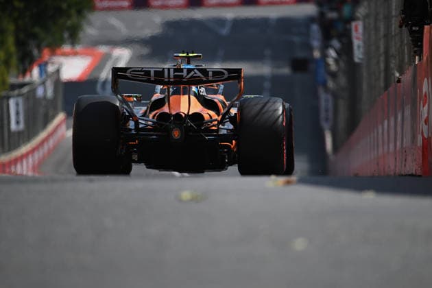 F1 - AZERBAIJAIN GRAND PRIX 2026 01 NORRIS Lando (gbr), McLaren F1 Team MCL40, action during the 2026 Formula 1 Azerbaijan Grand Prix, 15th round of the 2026 Formula One World Championship, WM, Weltmeisterschaft from September 24 to 26, 2026 on the Baku City Circuit, in Baku, Azerbaijan - BakuAzerbaijan  Copyright: xDPPIx