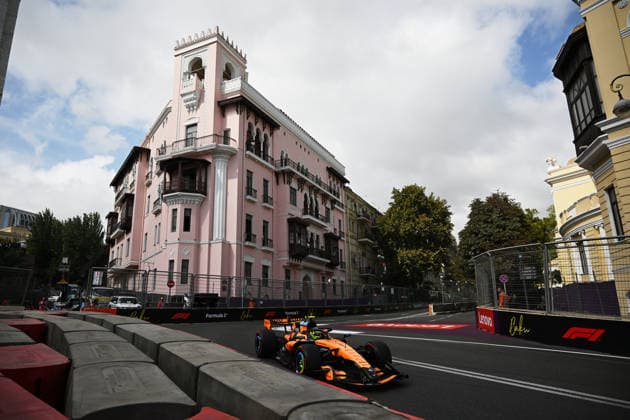 F1 - AZERBAIJAIN GRAND PRIX 2026 01 NORRIS Lando (gbr), McLaren F1 Team MCL40, action during the 2026 Formula 1 Azerbaijan Grand Prix, 15th round of the 2026 Formula One World Championship, WM, Weltmeisterschaft from September 24 to 26, 2026 on the Baku City Circuit, in Baku, Azerbaijan - BakuAzerbaijan  Copyright: xDPPIx