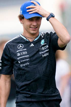FORMULA 1 AZERBAIJAN GRAND PRIX 2026 Kimi Antonelli (ITA) 12 Mercedes arriving for qualifying during the Formula 1 Qatar Airways Azerbaijan Grand Prix 2026, Round 15 of the 2026 Formula 1 World Championship, WM, Weltmeisterschaft from 24th - 26th September 2026 at the Baku City Circuit, Baku, Azerbaijan. Credit: Robbie Hoad Every Second Media Editorial use only. All images are copyright Every Second Media Limited. No images may be reproduced without prior permission. Copyright: xIMAGO EveryxSecondxMediax ESM-2183-0241 RobbiexHoadx xEveryxSecondxMediax