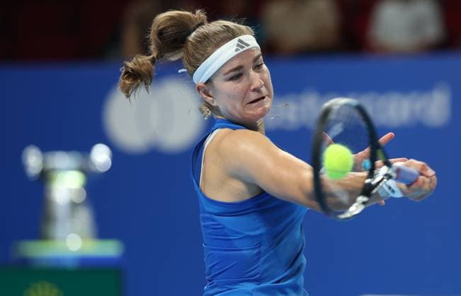 Czech Karolina Muchova pictured in action during the tennis match between Jessica Bouzas Maneiro of Spain and Karolina Muchova of Czech Republic in the Semi Finals of the Billie King Cup tournament, on Friday 25 September 2026 in Shenzhen, China. VIRGINIExLEFOUR  x187781250x