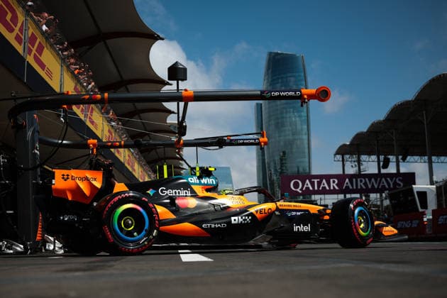 F1 - AZERBAIJAIN GRAND PRIX 2026 01 NORRIS Lando (gbr), McLaren F1 Team MCL40, action during the 2026 Formula 1 Azerbaijan Grand Prix, 15th round of the 2026 Formula One World Championship, WM, Weltmeisterschaft from September 24 to 26, 2026 on the Baku City Circuit, in Baku, Azerbaijan - BakuAzerbaijan  Copyright: xEricxAlonsox