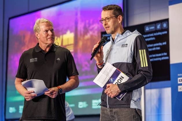Leichtathletik: Pressekonferenz, Berlin Marathon 2026 am 25.09.2026. Race Director Mark Milde spricht zu den Anwesenden. Pressekonferenz Berlin Marathon 2026