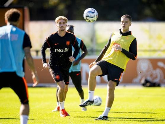 ZEIST - Kenneth Taylor and Joey Veerman during a training session in preparation for the Nations League matches against Serbia, Greece, and Serbia. KOEN VAN WEEL ANP xVIxANPxSportx xxANPxIVx 570074548 originalFilename: 570074548.jpg
