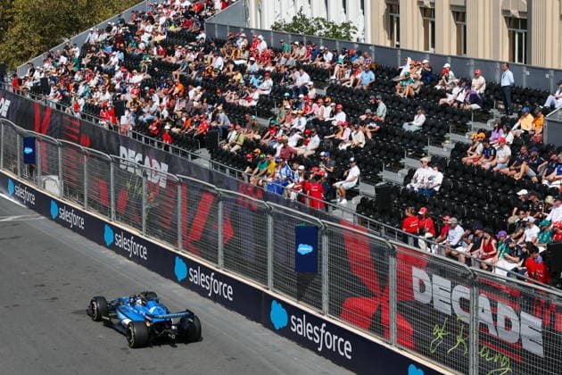 AZERBAIJAN, BAKU - SEPTEMBER 25, 2026: Atlassian Williams driver Alexander Albon is seen during a practice session for the 2026 Formula One Azerbaijan Grand Prix at the Baku City Circuit 2026 Formula One Azerbaijan Grand Prix  - ZUMAt113 20260925_zaa_t113_162 Copyright: xDanilxAikinx