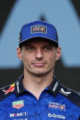 25.09.2026. Azerbaijan. Baku. Oracle Red Bull Racing team driver Max Verstappen at a meeting with fans at the Formula 1 Azerbaijan Grand Prix in Baku. Alexey Belkin NEWS.ru BelkinxAlexey