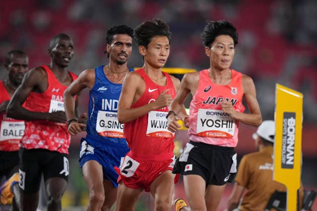 (260925) -- NAGOYA, Sept. 25, 2026 -- Athletes compete during the men s 10000m final of athletics at the 20th Asian Games Aichi-Nagoya 2026 in Nagoya, Japan, Sept. 25, 2026. ) (SP)JAPAN-NAGOYA-ASIAN GAMES-ATHLETICS-MEN S 10000M LuixSiuxWai