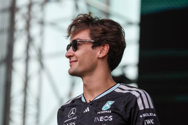 25.09.2026. Azerbaijan. Baku. Mercedes -AMG PETRONAS Formula One Team driver George Russell at a meeting with fans at the Formula 1 Azerbaijan Grand Prix in Baku. Alexey Belkin NEWS.ru BelkinxAlexey
