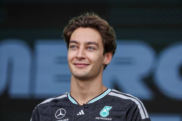 25.09.2026. Azerbaijan. Baku. Mercedes -AMG PETRONAS Formula One Team driver George Russell at a meeting with fans at the Formula 1 Azerbaijan Grand Prix in Baku. Alexey Belkin NEWS.ru BelkinxAlexey