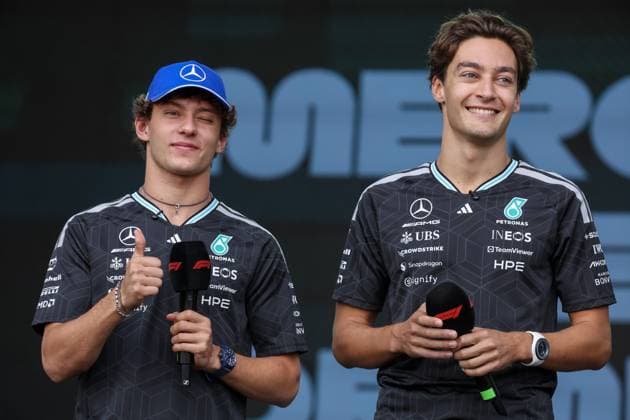 25.09.2026. Azerbaijan. Baku. Mercedes -AMG PETRONAS Formula One Team drivers George Russell and Kimi Antonelli at a meeting with fans at the Formula 1 Azerbaijan Grand Prix in Baku. Alexey Belkin NEWS.ru BelkinxAlexey