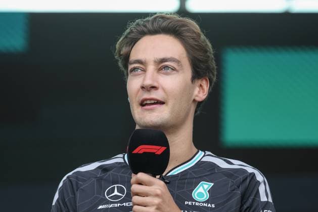 25.09.2026. Azerbaijan. Baku. Mercedes -AMG PETRONAS Formula One Team driver George Russell at a meeting with fans at the Formula 1 Azerbaijan Grand Prix in Baku. Alexey Belkin NEWS.ru BelkinxAlexey