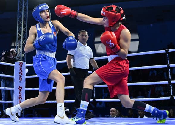 2026 European Boxing Championships SOFIA, BULGARIA - SEPTEMBER 25: Hatice Akbas (blue) of Turkiye in action against Laura Fuertes Fernandez (red) of Spain during the Elite Women s 51kg Final at the 2026 European Boxing Elite Championships at the Asics Arena Sports Hall in Sofia, Bulgaria, on September 25, 2026. Artur Widak Anadolu Sofia Bulgaria. Editorial use only. Please get in touch for any other usage.  Copyright: x2026xAnadoluxArturxWidakx