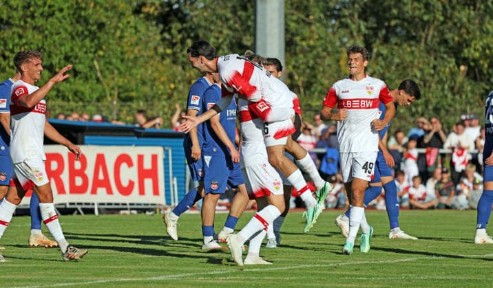 25.09.26 VfB Stuttgart - 1. FC Heidenheim Deutschland, Weinstadt, 25.09.2026, Fussball, Bundesliga, Saison 2026 2027, Testspiel, VfB Stuttgart - 1. FC Heidenheim: Atakan Karazor (VfB Stuttgart); Jubel Tor 1:0 Karazor.