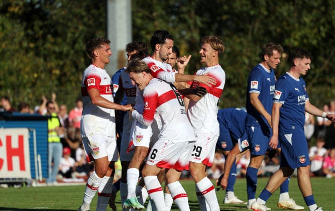 25.09.26 VfB Stuttgart - 1. FC Heidenheim Deutschland, Weinstadt, 25.09.2026, Fussball, Bundesliga, Saison 2026 2027, Testspiel, VfB Stuttgart - 1. FC Heidenheim: Atakan Karazor (VfB Stuttgart); Jubel Tor 1:0 Karazor.