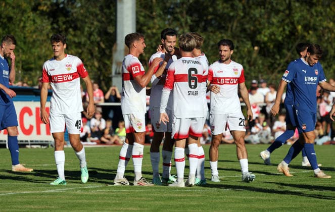 25.09.26 VfB Stuttgart - 1. FC Heidenheim Deutschland, Weinstadt, 25.09.2026, Fussball, Bundesliga, Saison 2026 2027, Testspiel, VfB Stuttgart - 1. FC Heidenheim: Atakan Karazor (VfB Stuttgart); Jubel Tor 1:0 Karazor.