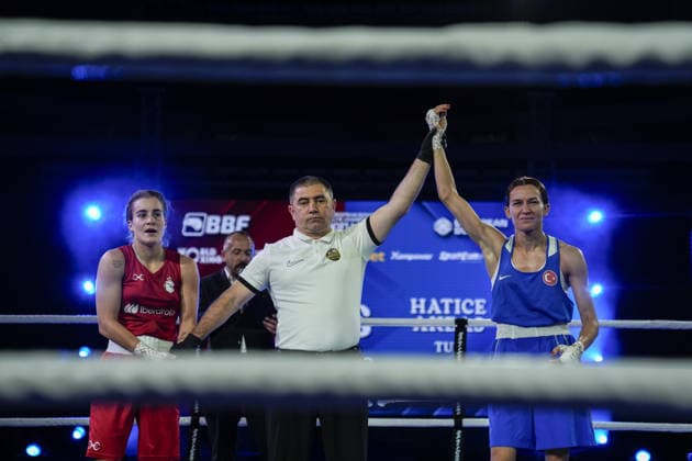 2026 European Boxing Championships SOFIA, BULGARIA - SEPTEMBER 25: Hatice Akbas (R) of Turkiye celebrates in the ring after defeating Laura Fuertes Fernandez (L) of Spain to win the gold medal in the Elite Women s 51kg Final at the 2026 European Boxing Elite Championships at the Asics Arena Sports Hall in Sofia, Bulgaria, on September 25, 2026. Osmancan Gurdogan Anadolu Sofia Bulgaria. Editorial use only. Please get in touch for any other usage.  Copyright: x2026xAnadoluxOsmancanxGurdoganx