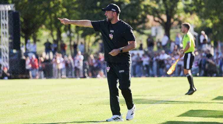 2026.09.25, Deutschland, Weinstadt Fußball VfB Stuttgart vs. 1. FC Heidenheim, Trainer Sebastian Hoeneß (VfB)