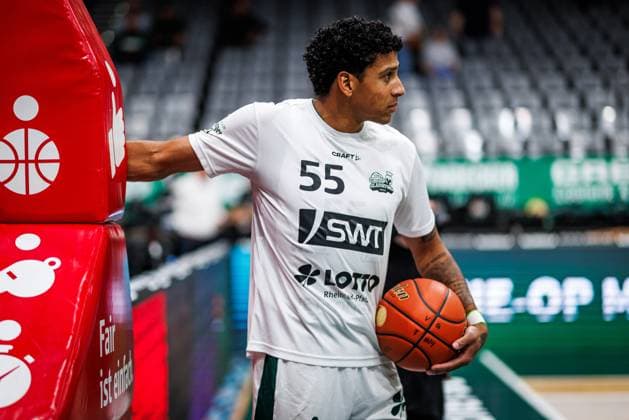 Eli Brooks (Gladiators Trier) beim Warm Up, Emotionen, Geste, Gestik, Mimik, Freisteller, Portrait Vet Concept Gladiators Trier vs Telekom Baskets Bonn, Basketball, easyCredit BBL, 2. Spieltag, Saison 2026 2027, 25.09.2026 Vet Concept Gladiators Trier vs Telekom Baskets Bonn, Basketball, easyCredit BBL, 2. Spieltag, Saison 2026 2027, 25.09.2026 Copyright: xEibnerxPressefotox EP_ANS