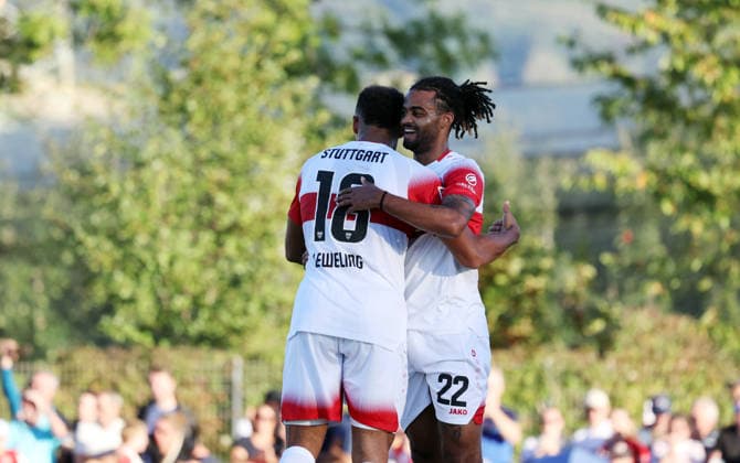 25.09.26 VfB Stuttgart - 1. FC Heidenheim Deutschland, Weinstadt, 25.09.2026, Fussball, Bundesliga, Saison 2026 2027, Testspiel, VfB Stuttgart - 1. FC Heidenheim: Lorenz Assignon (VfB Stuttgart); Jubel Tor 2:0 Assignon.