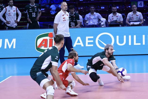 IPA88962634 - 21 Tomasz Fornal (Poland) on defense during the semifinal match of the CEV Enel EuroVolley 2026 between Poland and Slovenia at the Unipol Forum in Milan, Italy, on September 25, 2026, during EuroVolley 2026 - Semifinal - Slovenia vs. Poland, CEV EuroVolley Men’s match in Assago (MI), Italy, September 25, 2026  Copyright: xValerioxOrigo IPAxSportx xx IPA88962634
