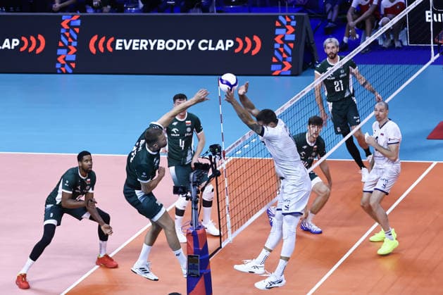 IPA88962638 - Attack by 30 Bart?omiej Bo??d? (Poland) during the semifinal of the CEV Enel EuroVolley 2026 match between Poland and Slovenia at the Unipol Forum in Milan, Italy, on September 25, 2026, during EuroVolley 2026 - Semifinal - Slovenia vs. Poland, CEV EuroVolley Men s match in Assago (MI), Italy, September 25, 2026  Copyright: xValerioxOrigo IPAxSportx xx IPA88962638