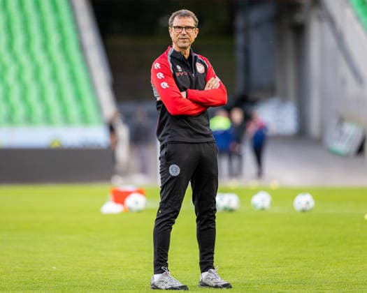 Matthias Mink (SC Fortuna Koeln, Cheftrainer) GER, TSV Havelse vs. SC Fortuna Koeln, Fussball, 3. Liga, 7. Spieltag, Spielzeit 2026 2027, 25.09.2026 DFL Regulations prohibit any use of photographers as image sequences and or quasi-video. GER, TSV Havelse vs. SC Fortuna Koeln, Fussball, 3. Liga, 7. Spieltag, Spielzeit 2026 2027, 25.09.2026 Hannover Copyright: xEibner-Pressefoto JanxRollingerx EP_JSK