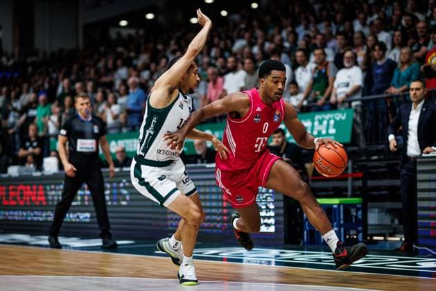 Marcus Foster (Telekom Baskets Bonn) im Zweikampf mit Jordan Roland (Gladiators Trier), Aktion Action Vet Concept Gladiators Trier vs Telekom Baskets Bonn, Basketball, easyCredit BBL, 2. Spieltag, Saison 2026 2027, 25.09.2026 Vet Concept Gladiators Trier vs Telekom Baskets Bonn, Basketball, easyCredit BBL, 2. Spieltag, Saison 2026 2027, 25.09.2026 Copyright: xEibnerxPressefotox EP_ANS