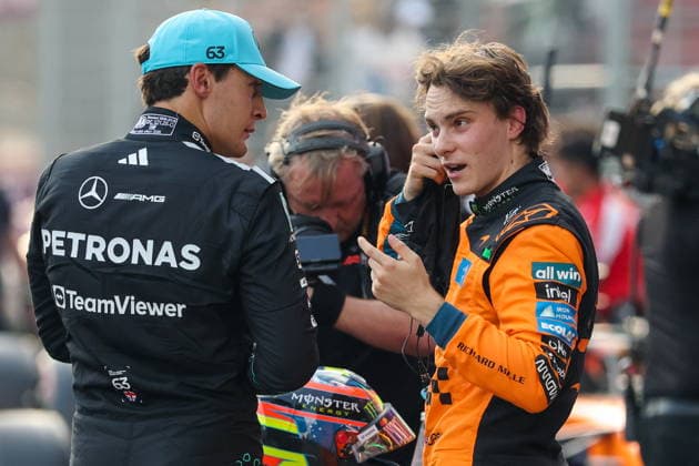 AZERBAIJAN, BAKU - SEPTEMBER 25, 2026: Mercedes AMG Petronas F1 Team driver George Russell (L) and McLaren F1 driver Oscar Piastri appear during the 2026 Formula One Azerbaijan Grand Prix at the Baku City Circuit 2026 Formula One Azerbaijan Grand Prix  - ZUMAt113 20260925_zaa_t113_526 Copyright: xDanilxAikinx