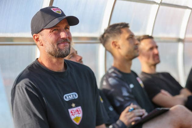 Sebastian Hoeness (VfB Stuttgart, Trainer) vor dem Spiel GER, VfB Stuttgart vs. 1. FC Heidenheim 1846, Fussball, Freundschaftsspiel, Spielzeit 2026 2027, 25.09.2026 GER, VfB Stuttgart vs. 1. FC Heidenheim 1846, Fussball, Freundschaftsspiel, Spielzeit 2026 2027, 25.09.2026 Beutelsbach Copyright: xEibner-Pressefoto SoerenxHerwegx EP_SHG