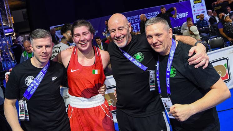 2026 European Boxing Elite Championships, Asics Arena Sports Hall, Sofia, Bulgaria 25 9 2026 Irealnd™s Aoife O™Rourke celebrates with her coaches after the fight Aoife O™Rourke celebrates with her coaches after the fight 25 9 2026  Copyright: xx VD2_2896