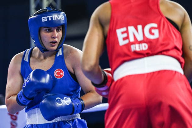 2026 European Boxing Championships SOFIA, BULGARIA - SEPTEMBER 25: Busenaz Surmeneli (blue) of Turkiye in action against Chantelle Reid (red) of United Kingdom during the Elite Women s 70kg Final at the 2026 European Elite Boxing Championships at Asics Arena Sports Hall in Sofia, Bulgaria, on September 25, 2026. Artur Widak Anadolu Sofia Bulgaria. Editorial use only. Please get in touch for any other usage.  Copyright: x2026xAnadoluxArturxWidakx